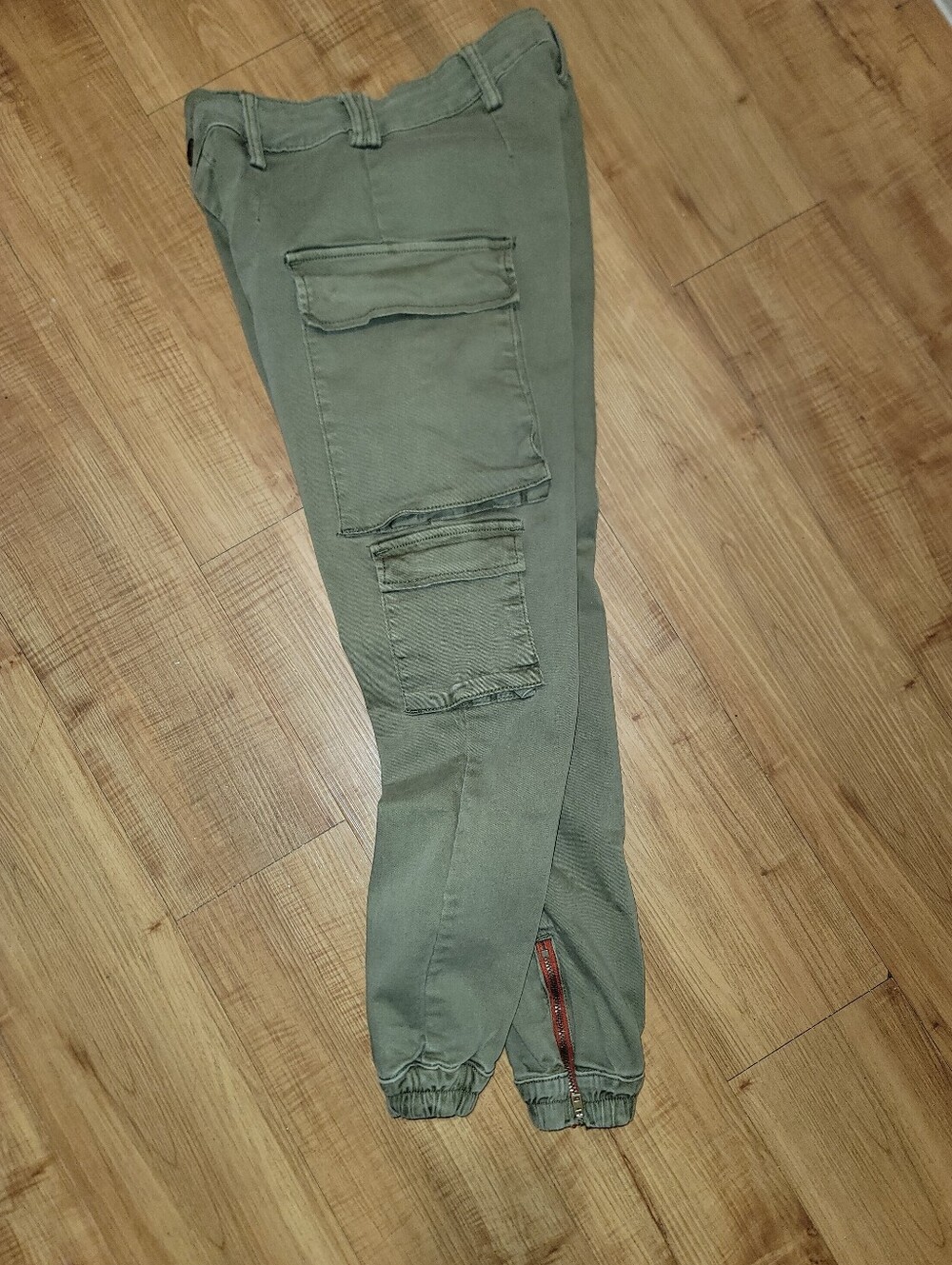 'Fashion Nova'  Stretch Twill, Button Fly, Army Green Cargo [Jogger] Pant Size S